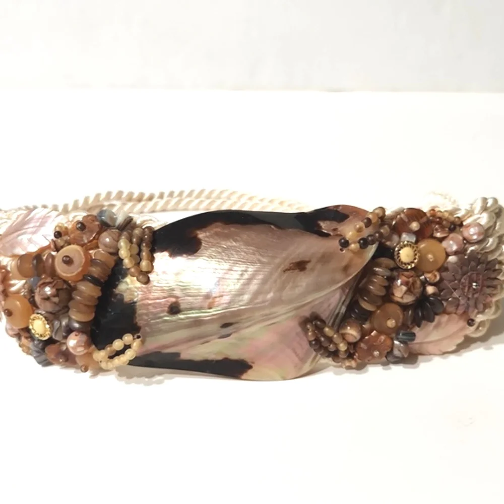 Vintage Stunning Seashell Centerpiece Braided Belt with Beads EUC!